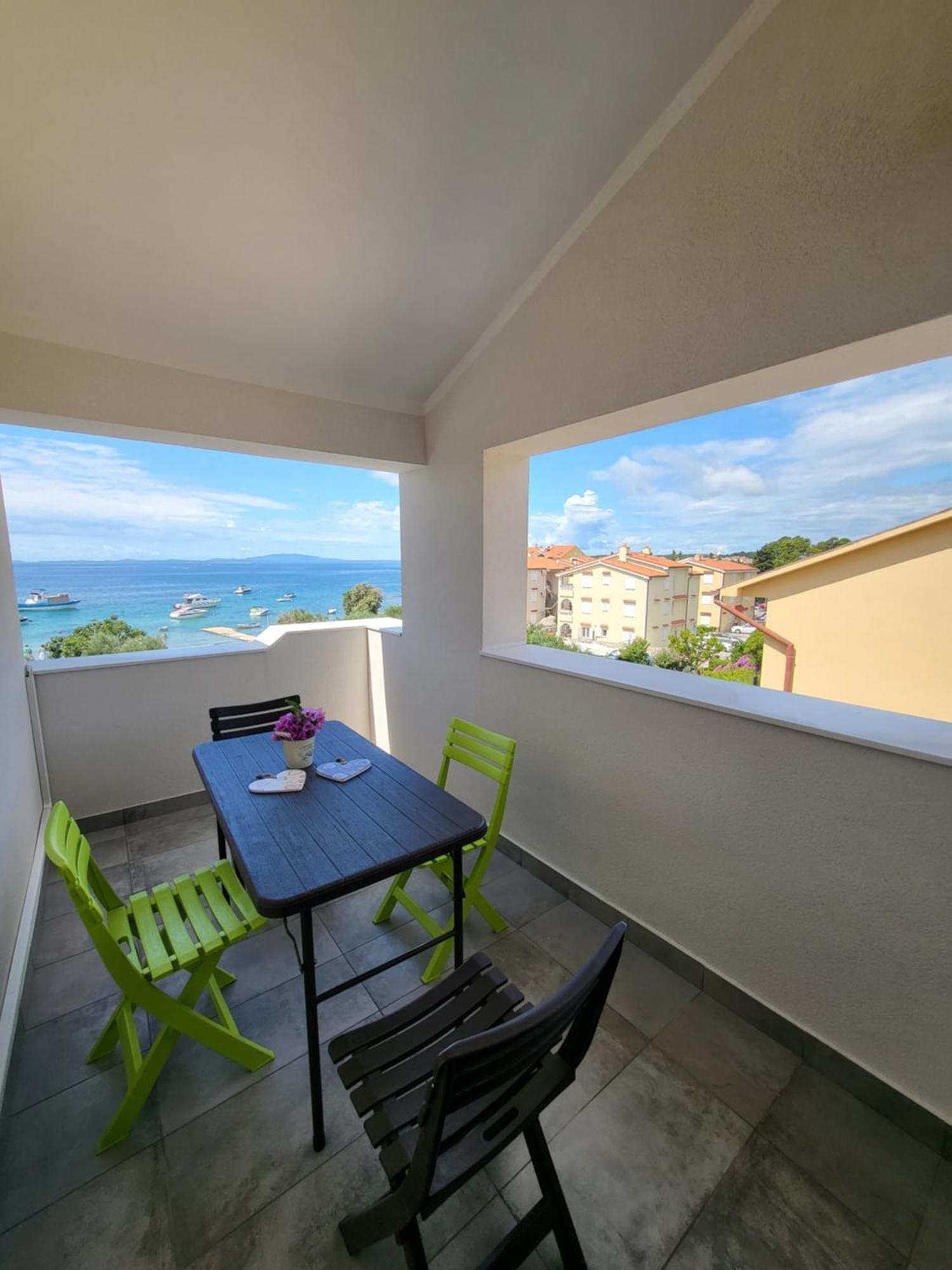 Apartments & Rooms Fam Ribaric Banjol Eksteriør bilde