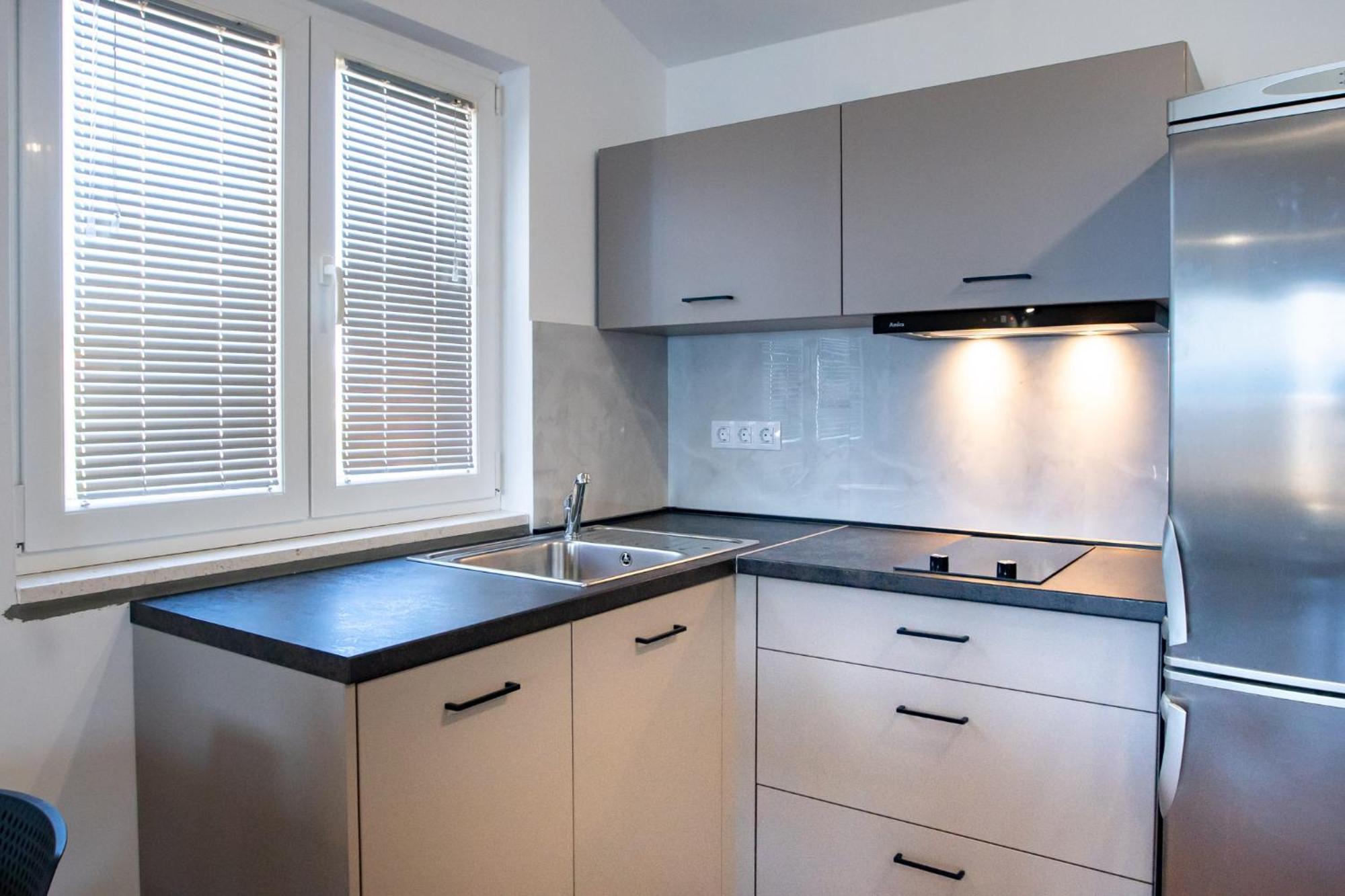 Apartments & Rooms Fam Ribaric Banjol Eksteriør bilde