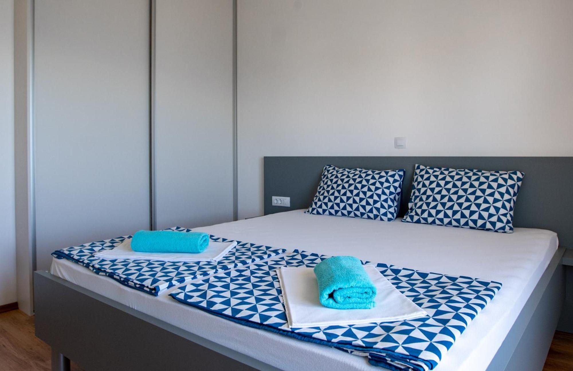 Apartments & Rooms Fam Ribaric Banjol Eksteriør bilde